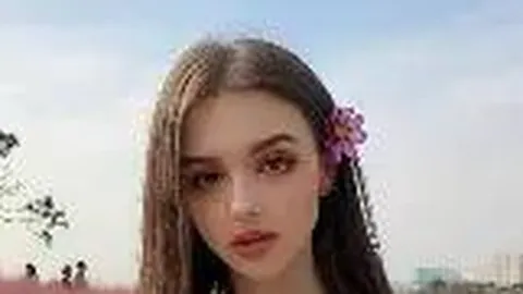 周杰伦43岁仍自称年轻，粉丝催促新专辑发布