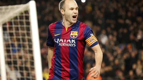 国足胜科威特3-1，李磊立功，塞尔吉尼奥替补亮相